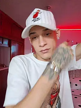 Ethanho0t online show from November 2025 06:41:02 AM