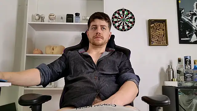 Snapshot of aaron_nvk chatting on November 2025 09:06:02 PM aaron nvk online show from November 2025 09:06:02 PM