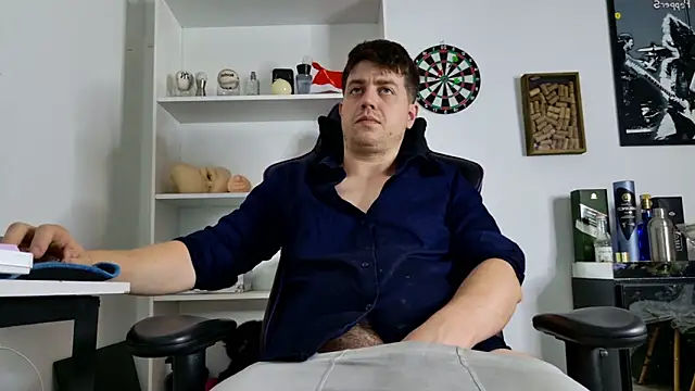 aaron nvk online show from December 2025 09:20:01 PM