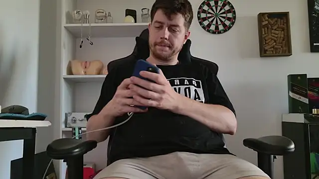 aaron nvk online show from February 2026 09:20:02 PM