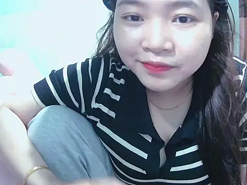 Snapshot of Lily3322 chatting on September 2025 03:17:02 PM Lily3322 online show from September 2025 03:17:02 PM