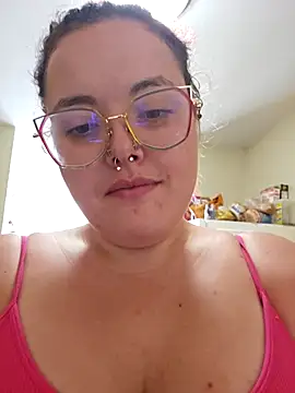 nuttiebuddy1 online show from September 2025 07:35:02 PM