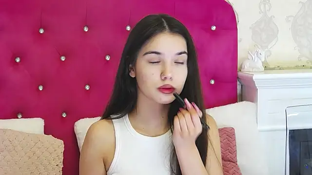 Snapshot of AlexisDevine chatting on April 2026 04:26:01 AM AlexisDevine online show from April 2026 04:26:01 AM