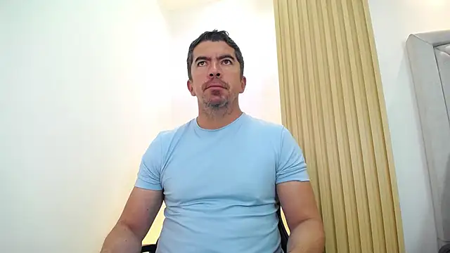 JuanKFit 45 online show from April 2026 01:02:01 PM