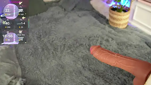 Snapshot of AnnieCouperr chatting on October 2025 07:59:01 PM AnnieCouperr online show from October 2025 07:59:01 PM