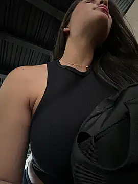 BellaLeclair online show from April 2026 10:51:02 PM