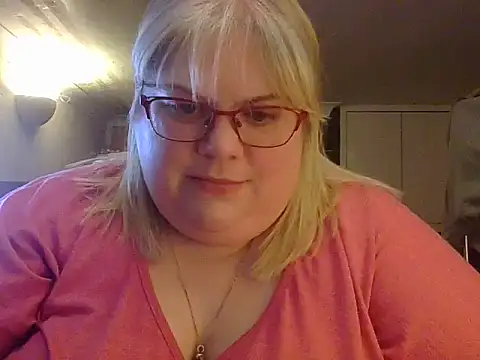 Kinkyhousewife83 online show from January 2026 07:50:02 PM