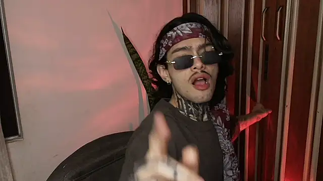 Mihail leroy online show from August 2026 02:33:02 AM