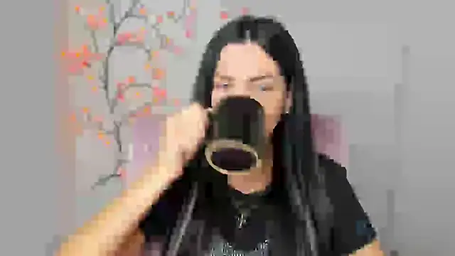 Lune Moon online show from April 2026 05:41:01 AM