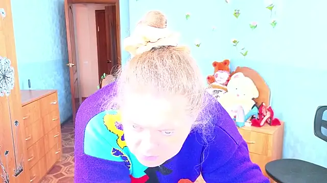 Audrey Aura online show from September 2025 05:02:02 AM