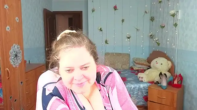 Audrey Aura online show from October 2025 05:07:02 AM