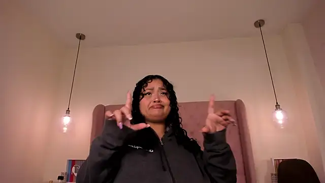 Snapshot of KITY_HILL chatting on November 2025 04:55:01 AM KITY HILL online show from November 2025 04:55:01 AM