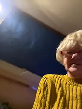 ladyboatlady online show from November 2025 05:24:02 PM