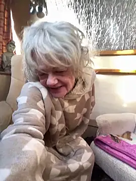 ladyboatlady online show from March 2026 07:58:02 AM