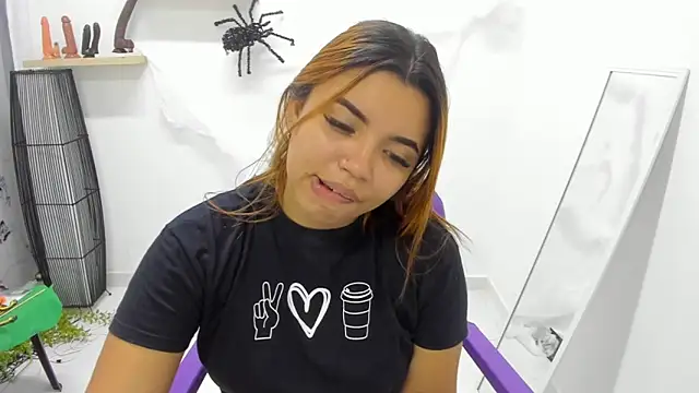 scarlett enjoy1 online show from October 2025 03:18:02 PM