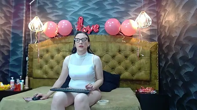 AvaNahomix online show from September 2025 10:59:02 AM