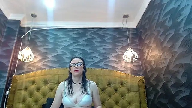 AvaNahomix online show from September 2025 11:42:01 AM