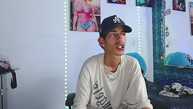 briamhoconor xh online show from November 2025 09:37:02 PM