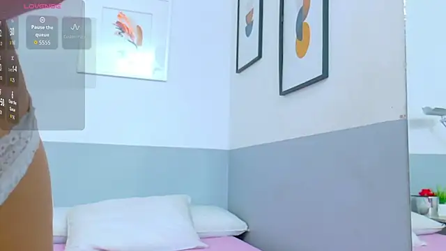 cutepetitee online show from October 2025 07:55:01 PM