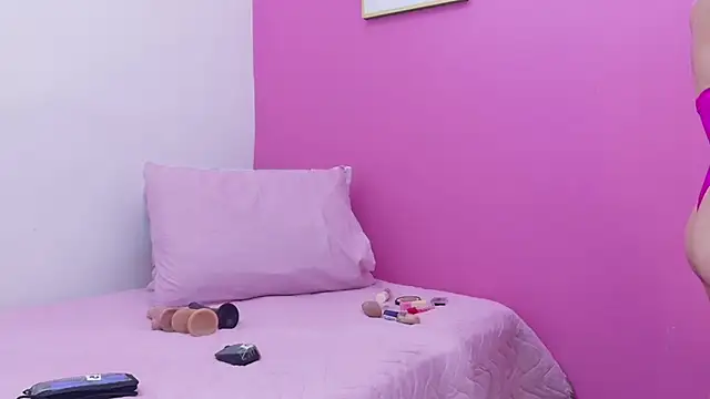 cutepetitee online show from November 2025 07:37:01 PM