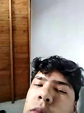 dani titan320 online show from February 2026 06:15:01 PM