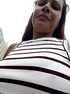 dyjaA online show from February 2026 06:19:01 PM