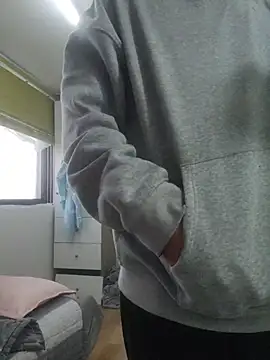 Snapshot of zzangzoa chatting on February 2026 08:35:01 AM zzangzoa online show from February 2026 08:35:01 AM