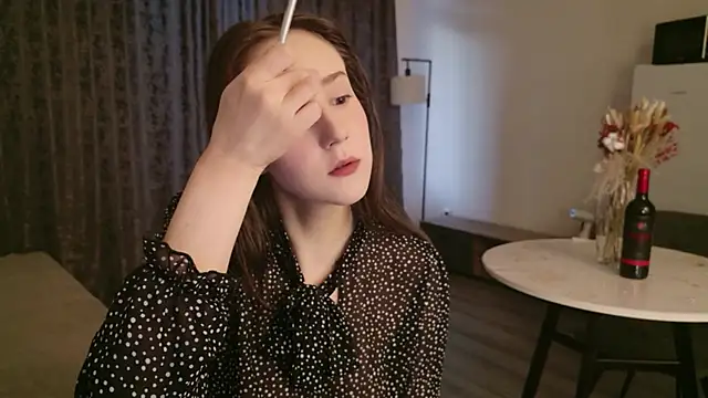 Snapshot of LucyRose3 chatting on February 2026 02:11:02 PM LucyRose3 online show from February 2026 02:11:02 PM