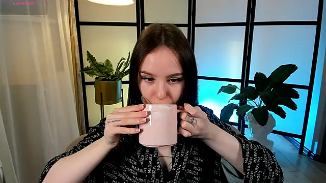 MarySparkle online show from October 2025 04:00:02 AM