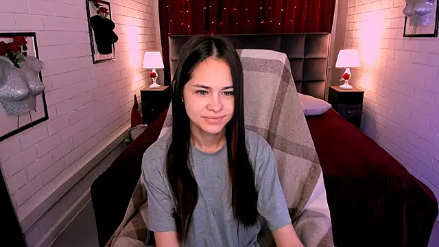 Snapshot of UliaNeer chatting on November 2025 05:06:01 AM UliaNeer online show from November 2025 05:06:01 AM