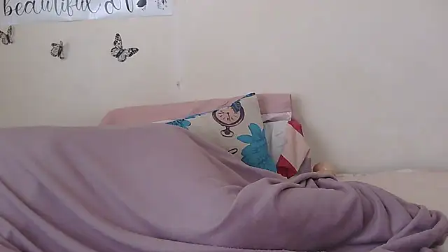 Young Slut21 online show from September 2025 12:49:02 PM