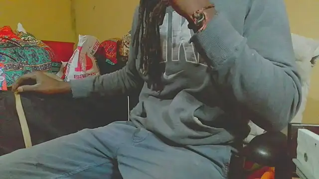 EYEzIAM online show from April 2026 04:08:02 AM