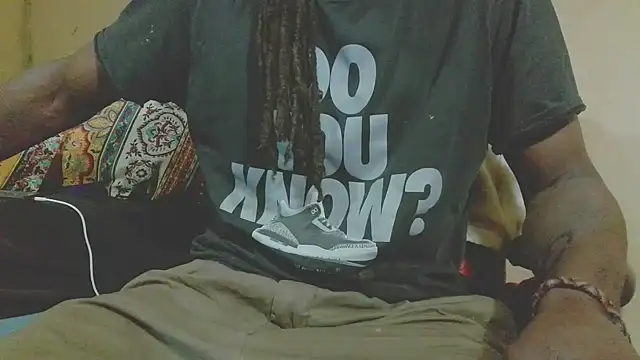 EYEzIAM online show from April 2026 04:59:01 AM