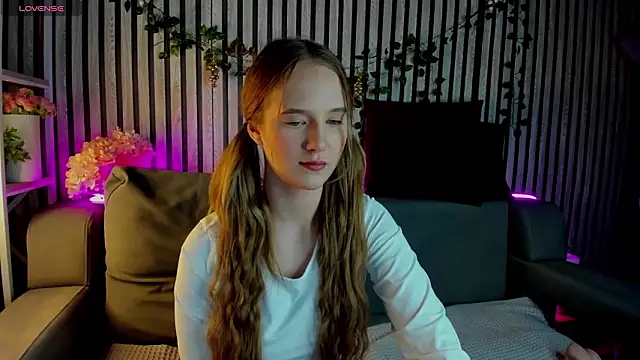 Snapshot of Casey_Sweeet chatting on February 2026 12:04:02 AM Casey Sweeet online show from February 2026 12:04:02 AM