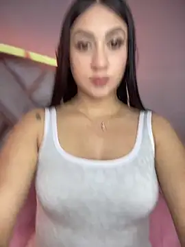 isabela l online show from September 2025 11:49:02 PM