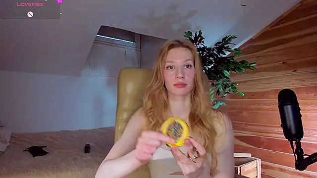 AuroraShoww online show from November 2025 12:29:02 PM