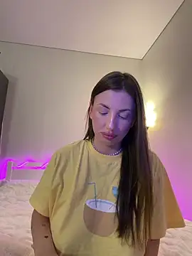 Snapshot of TiffaNoel chatting on October 2025 04:30:02 PM TiffaNoel online show from October 2025 04:30:02 PM