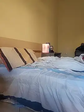 Nesch82 online show from April 2026 04:32:01 AM