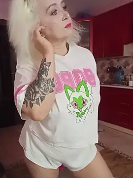 SquirtMilf00 online show from October 2025 01:58:02 AM