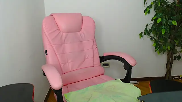 Snapshot of Erika_bestboobs chatting on October 2025 08:42:02 PM Erika bestboobs online show from October 2025 08:42:02 PM