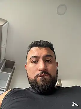 Snapshot of DoctorArabe3 chatting on February 2026 12:32:02 PM DoctorArabe3 online show from February 2026 12:32:02 PM