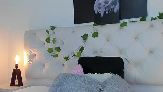 Snapshot of _jasmine_blush chatting on September 2025 02:33:02 PM jasmine blush online show from September 2025 02:33:02 PM