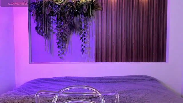 Dakotaferreti online show from October 2025 08:51:02 PM