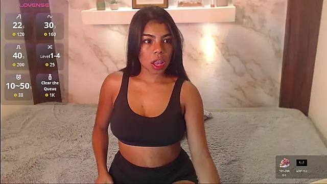 Dakotaferreti online show from October 2025 10:32:02 PM