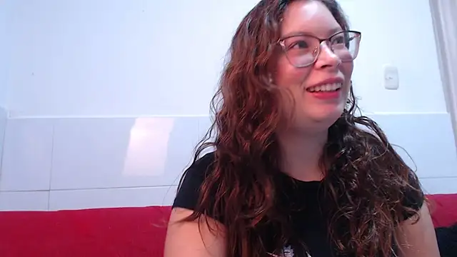 zoewhite2 online show from October 2025 07:08:01 PM