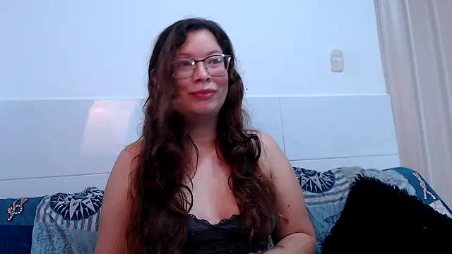 zoewhite2 online show from December 2025 02:11:01 PM