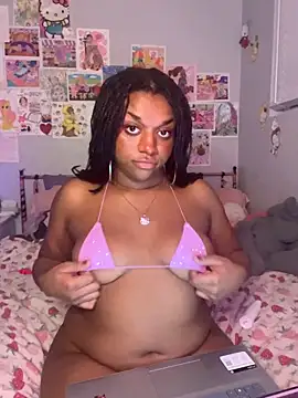 Snapshot of XKimmyGreen chatting on March 2026 07:03:01 AM XKimmyGreen online show from March 2026 07:03:01 AM