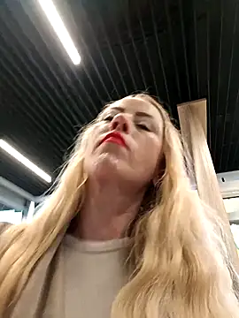 DeeA Blondy online show from September 2025 04:14:02 AM