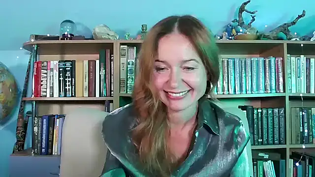 Foxilady357 online show from September 2025 02:33:02 PM