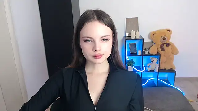 Ariella ari online show from October 2025 12:45:01 PM